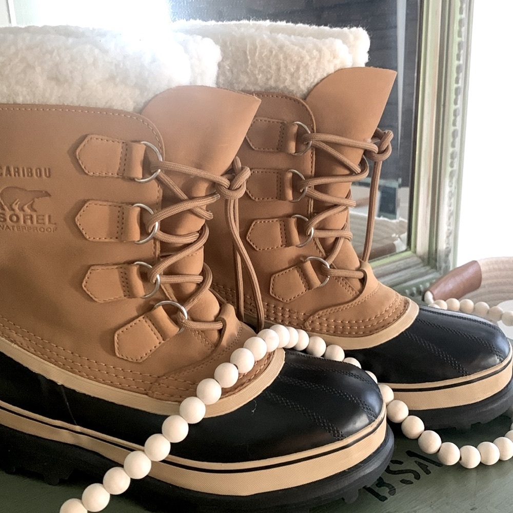 SOREL WATERPROOF CARIBOU (BRAND NEW)